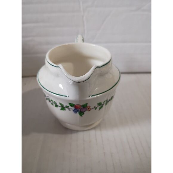 Wedgwood California Earthenware Fruit Creamer Etruria England - Picture 3 of 6
